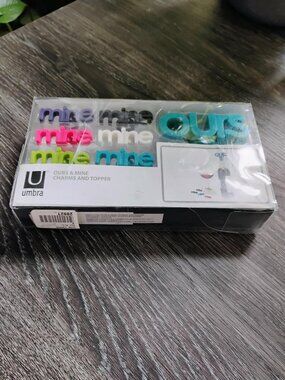 Umbra Wine Stopper and Charms NIB